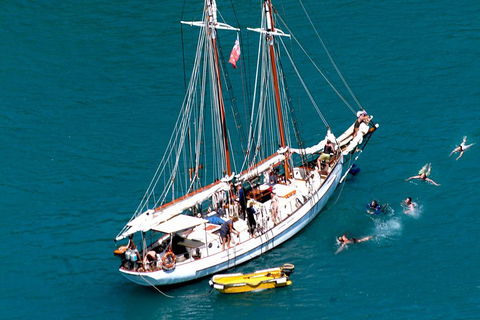 Whitehaven Beach Sailing And Snorkeling Cruise - Accommodation Bookings 3