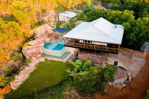 Giant Tides Tour - Cygnet Bay Pearl Farm - Accommodation Bookings 5