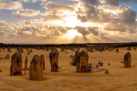 Pinnacle Desert Sunset And Night-time Stargazing Tour From Perth - Accommodation Bookings 0