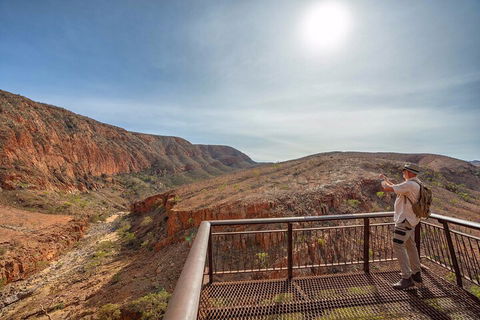 Private 9 Hour Walk And Waterhole Tour In West MacDonnell Ranges - Accommodation Bookings 3