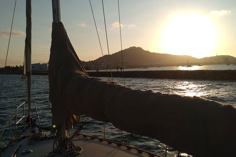 Townsville Small Group Sunset Sail Sailing Cruise Boat Tour Charter Hire - Accommodation Bookings 2