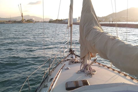 Townsville Small Group Early Morning Sailing Cruise Boat Tour Charter Hire - Accommodation Bookings 1