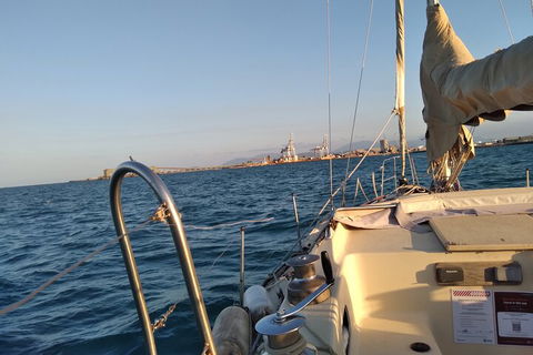 Townsville Small Group Early Morning Sailing Cruise Boat Tour Charter Hire - Accommodation Bookings 2