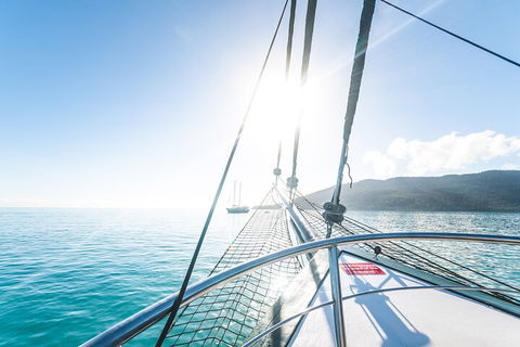2 Night Whitsunday Islands Cruise On New Horizon From Airlie Beach - Accommodation Bookings 2