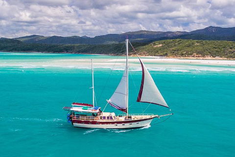 2-Day Whitsundays Sailing Adventure: SV Whitehaven - Accommodation Bookings 0