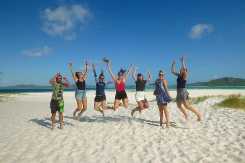 2-Day Whitsundays Sailing Adventure: Summertime - Accommodation Bookings 2