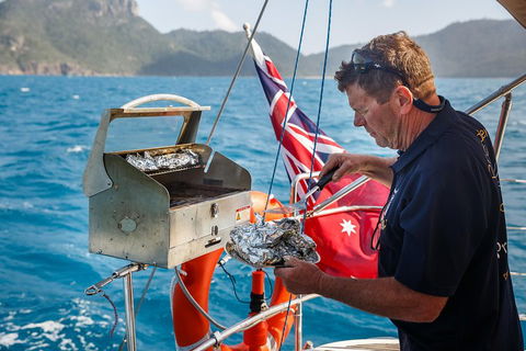 2-Night Cabin Charter Aboard Cruising Yacht Milady - Accommodation Bookings 5