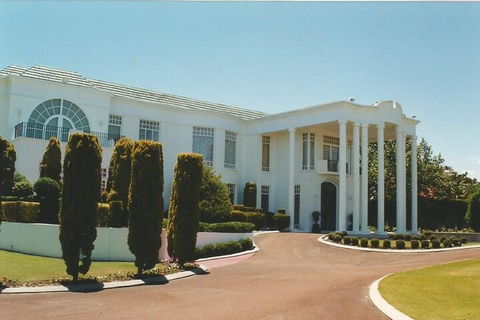The Billionaire Club - Accommodation Bookings 2