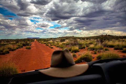 Mount Conner 4WD Small Group Tour From Ayers Rock Including Dinner - Accommodation Bookings 4